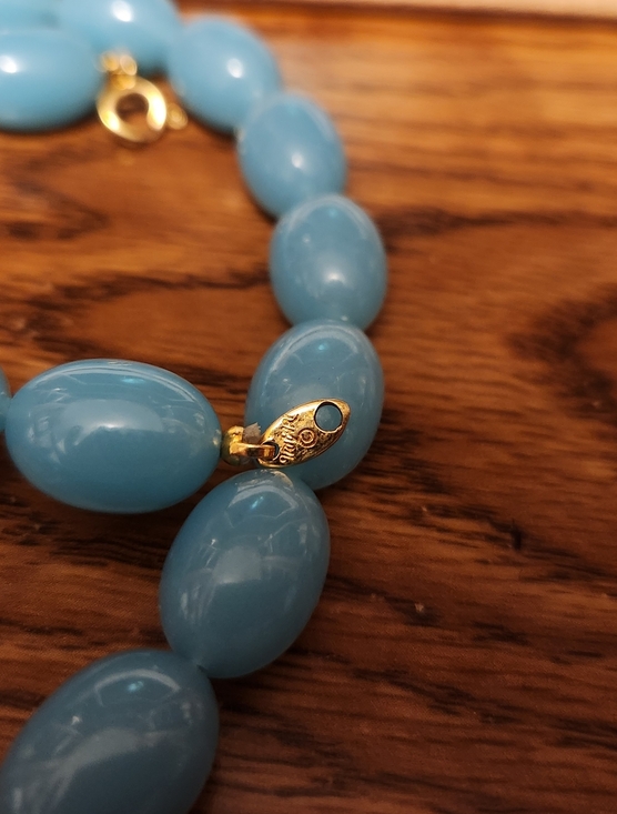 Vintage Trifari Turquoise-Colored Beaded Necklace - Picture 10 of 10